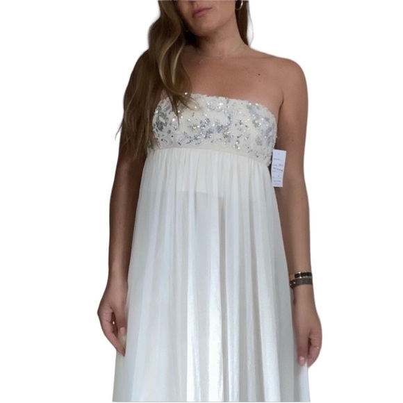 Jovani Strapless Gown White - Picture 3 of 5